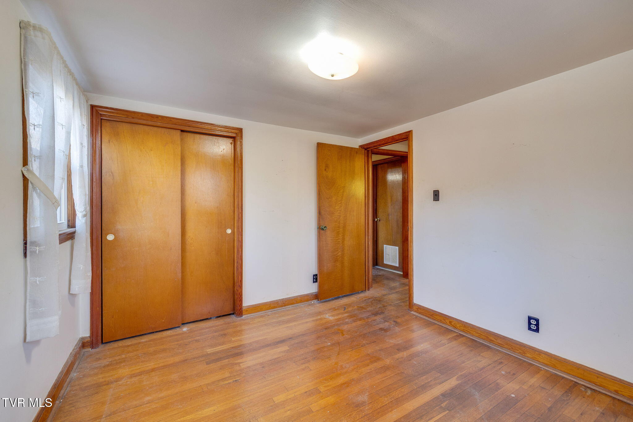 3415 Forest View Road Kingsport, TN 37660 - Photo 23 of 42 022