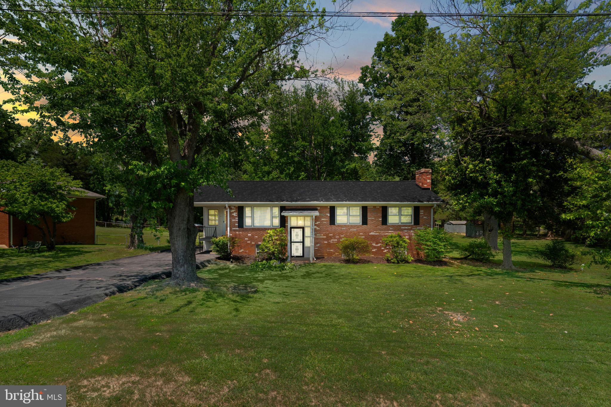 7704 Signal Hill Road Manassas, VA 20111 - Photo 45 of 46 Evening view.