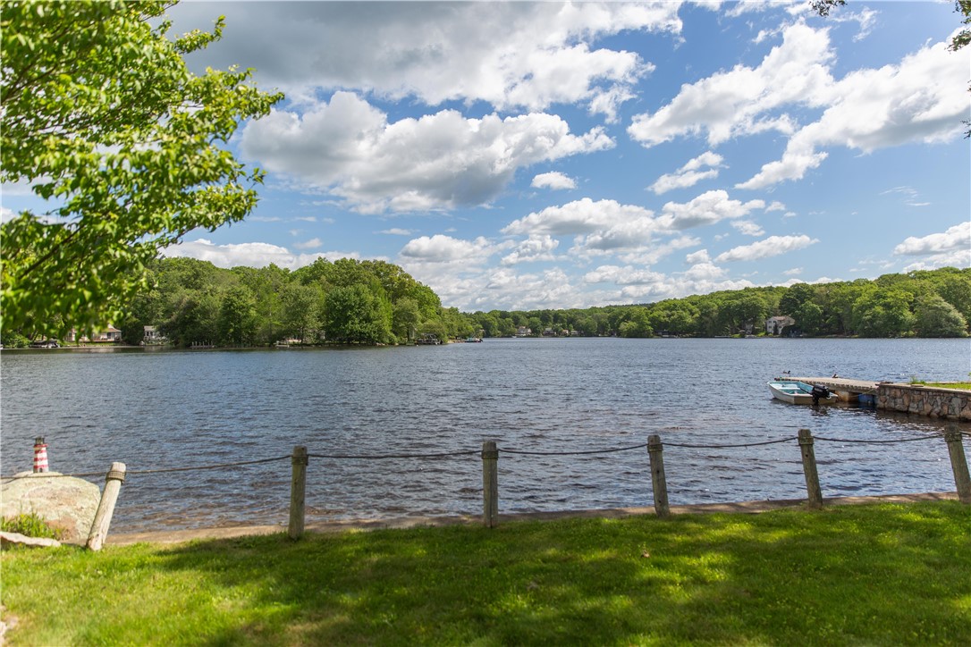 6 Birch Drive Exeter, RI 02822 - Photo 5 of 35