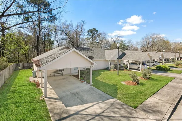 $170,000 | 374 Avalon Trace Drive, Unit 374, Ponchatoula, LA 70454