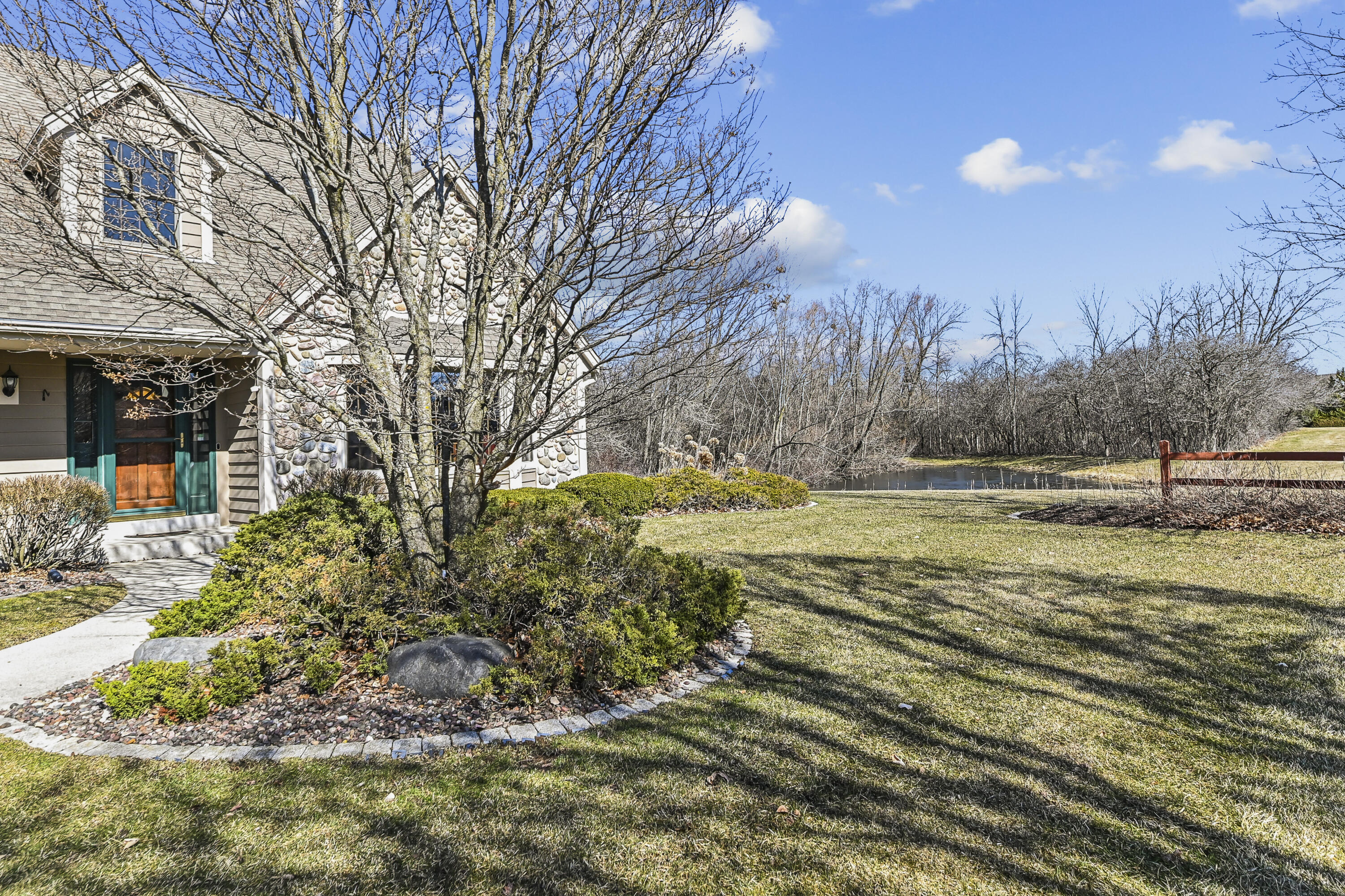 293 Westfield Way Pewaukee, WI 53072 - Photo 39 of 55 EXT-15