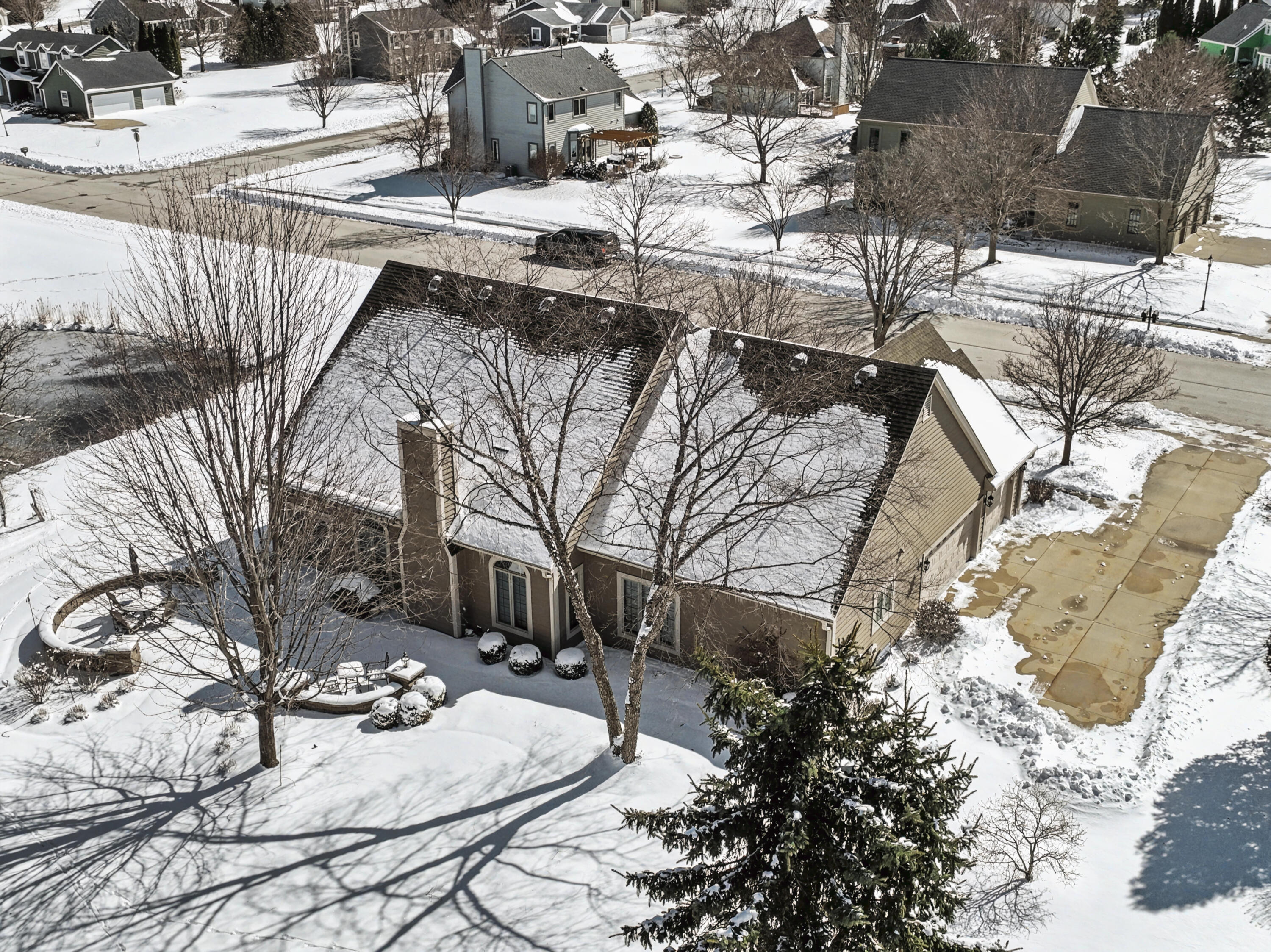293 Westfield Way Pewaukee, WI 53072 - Photo 48 of 55 4_DJI_0147