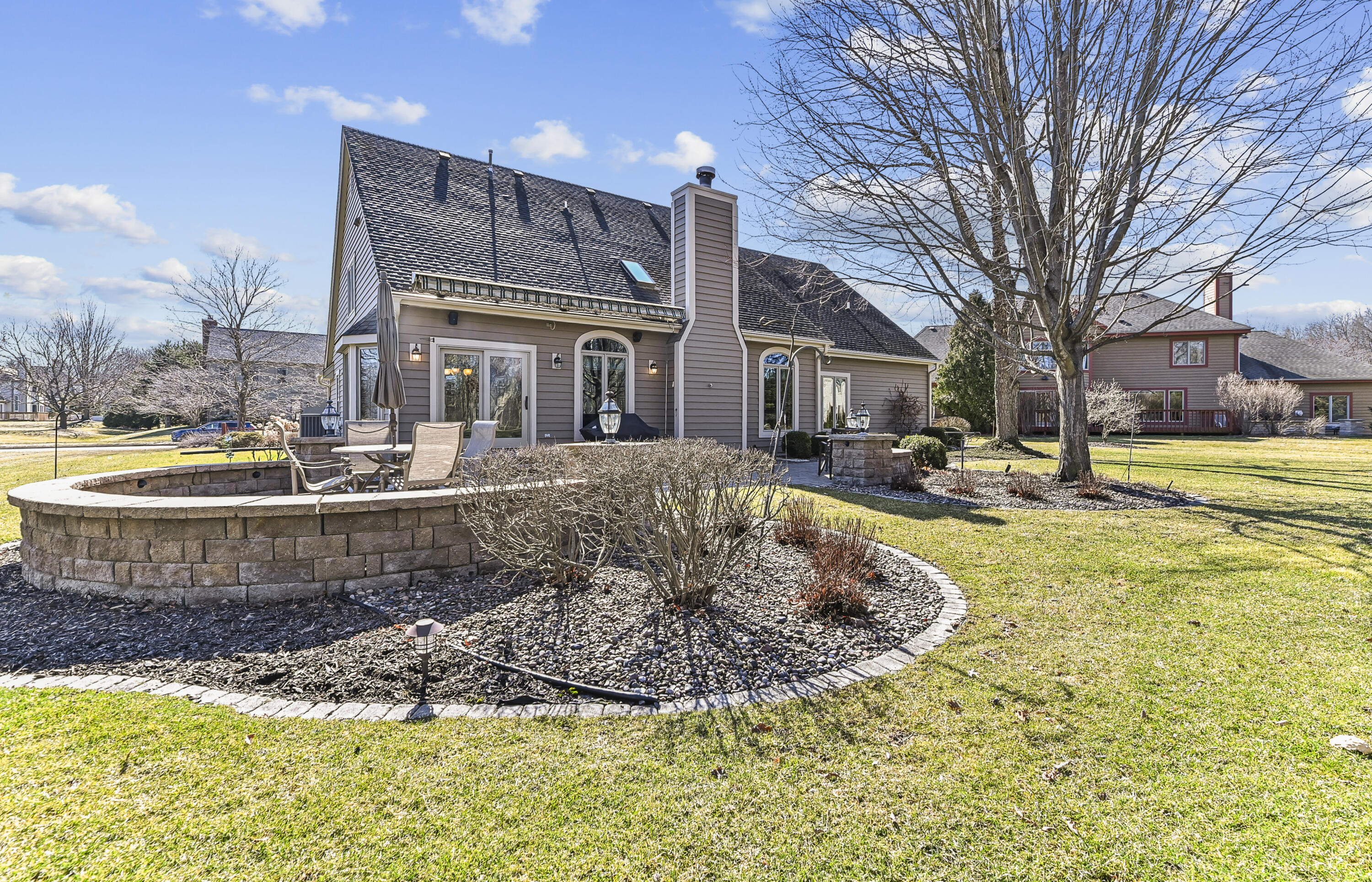 293 Westfield Way Pewaukee, WI 53072 - Photo 5 of 55 EXT-30