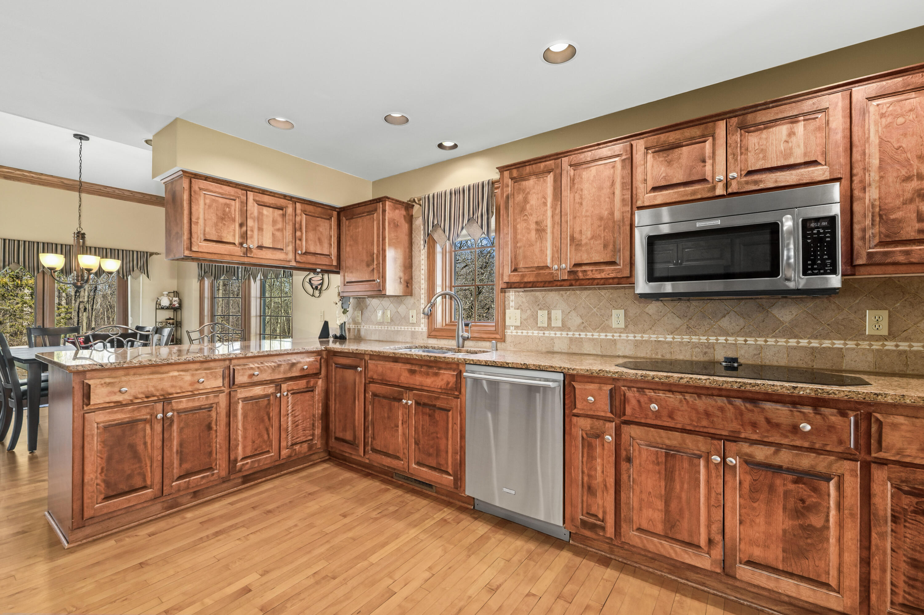 293 Westfield Way Pewaukee, WI 53072 - Photo 52 of 55 DSC_1886