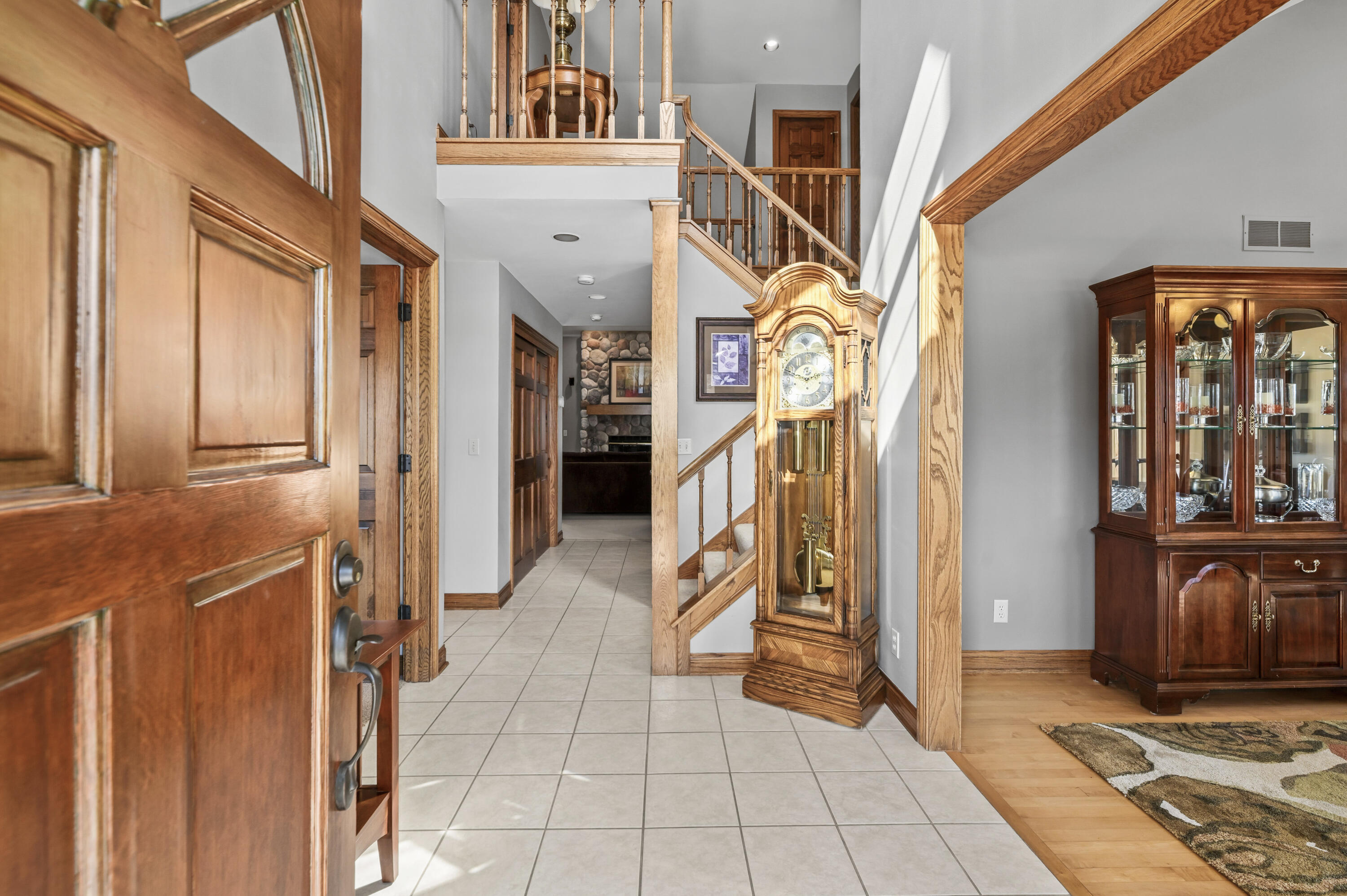 293 Westfield Way Pewaukee, WI 53072 - Photo 6 of 55 DSC_1812