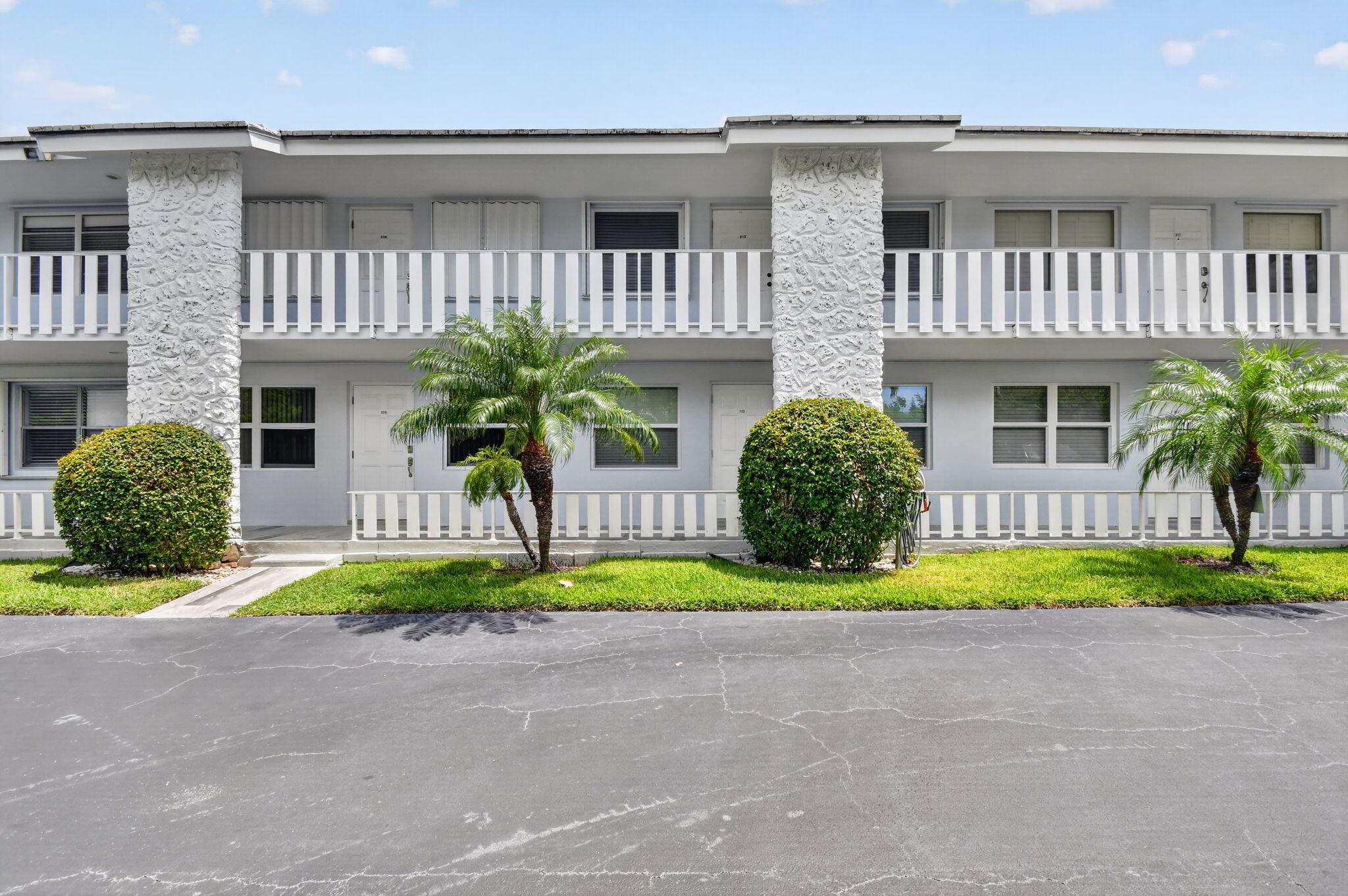 5520 North Ocean Boulevard, Unit 110 Ocean Ridge, FL 33435 - Photo 2 of 108 1-web-or-mls-DSC_6802