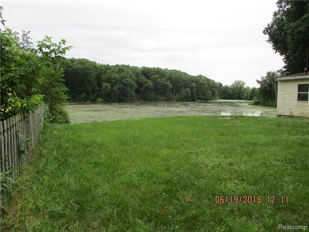 1504 Faussett Road Howell, MI 48855 - Photo 5 of 15 IMG_4651.JPG