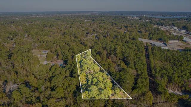 a view of a houses with a lake