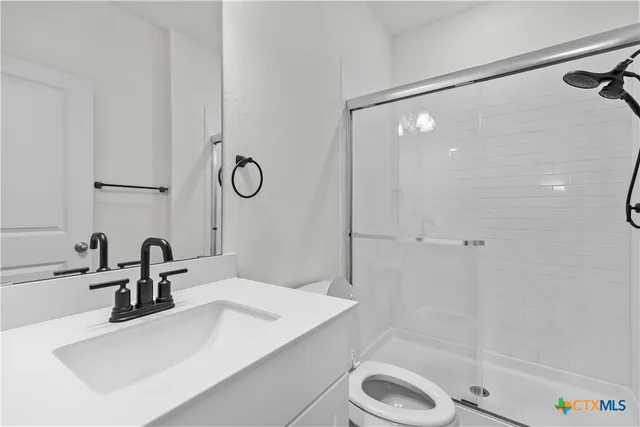 $220,000 | 430 Line Of Fire Way, Jarrell, TX 76537