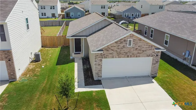 $220,000 | 430 Line Of Fire Way, Jarrell, TX 76537