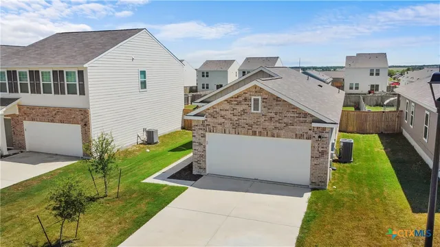 $220,000 | 430 Line Of Fire Way, Jarrell, TX 76537