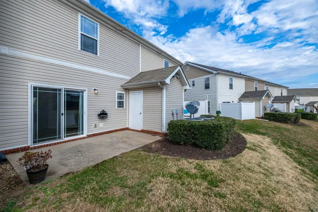 $1,650 | 1011 Somerset Springs Drive, Spring Hill, TN 37174