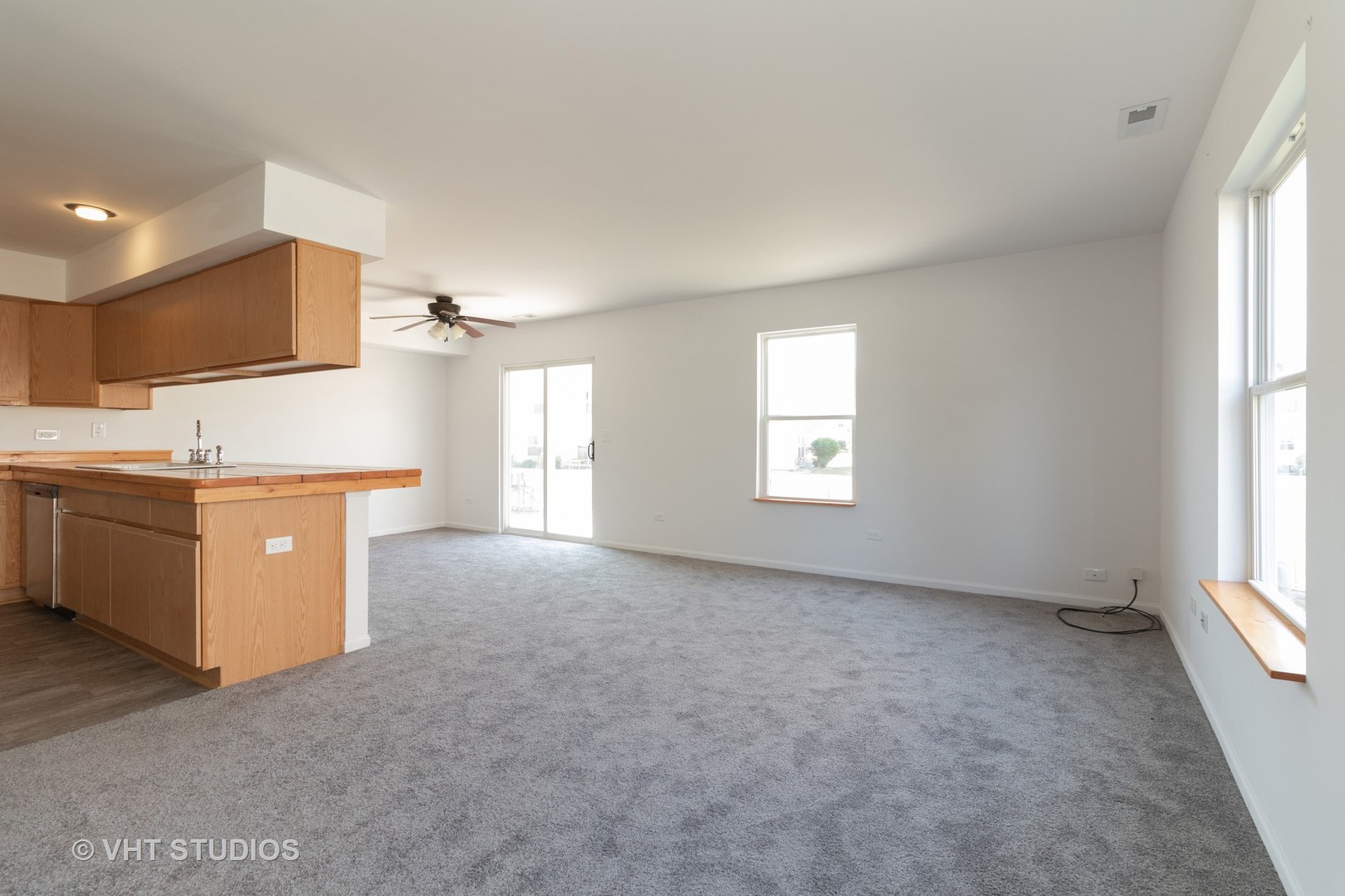 25188 Faraday Road Manhattan, IL 60442 - Photo 2 of 10 a view of a kitchen and a sink