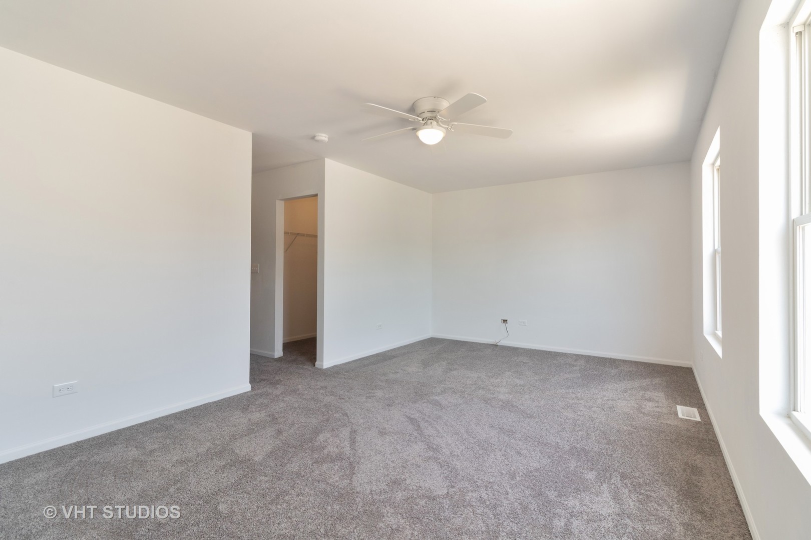 25188 Faraday Road Manhattan, IL 60442 - Photo 8 of 10 an empty room with a bathroom