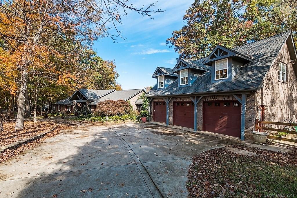 2709 Valley Farm Road Waxhaw, NC 28173 - Photo 1 of 28 Gallery Image 1