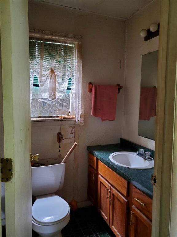 414 Barker Street Athens, TX 75751 - Photo 7 of 11