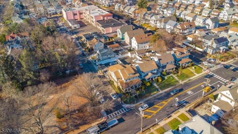 376 Elmora Avenue, Unit 378 Elizabeth, NJ 07208 - Photo 44 of 49 an aerial view of residential houses with outdoor space