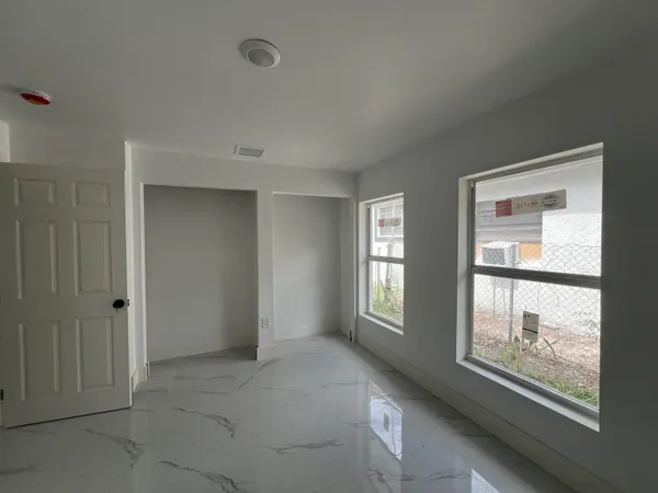 $3,000 | 828 South B Street, Lake Worth Beach, FL 33460