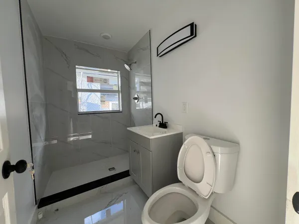 $3,000 | 828 South B Street, Lake Worth Beach, FL 33460