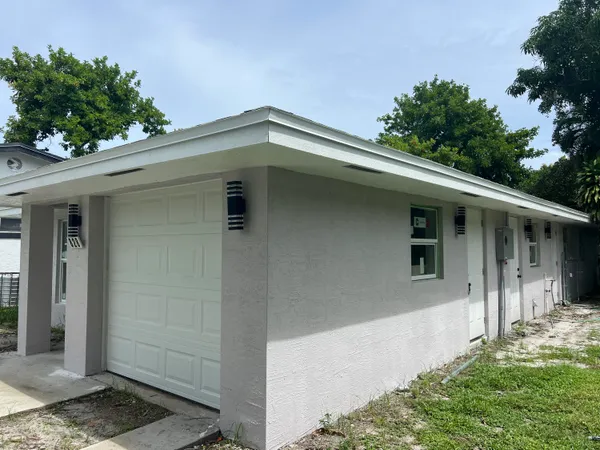 $3,000 | 828 South B Street, Lake Worth Beach, FL 33460