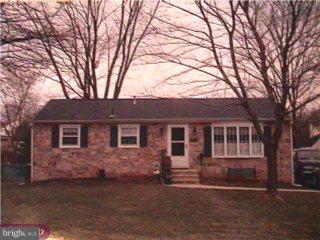 864 Roger Road Warminster, PA 18974 - Photo 1 of 6 Gallery Image 1