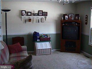 864 Roger Road Warminster, PA 18974 - Photo 5 of 6 Gallery Image 5