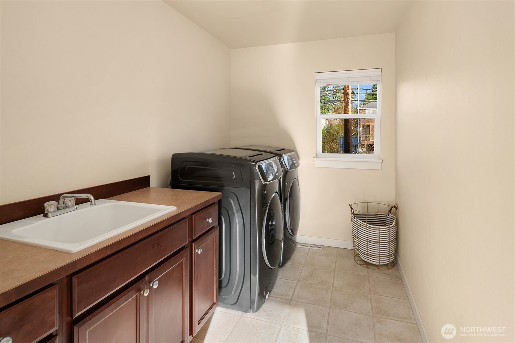 4106 167th Place Southeast Bothell, WA 98012 - Photo 33 of 35 a utility room with dryer and washer