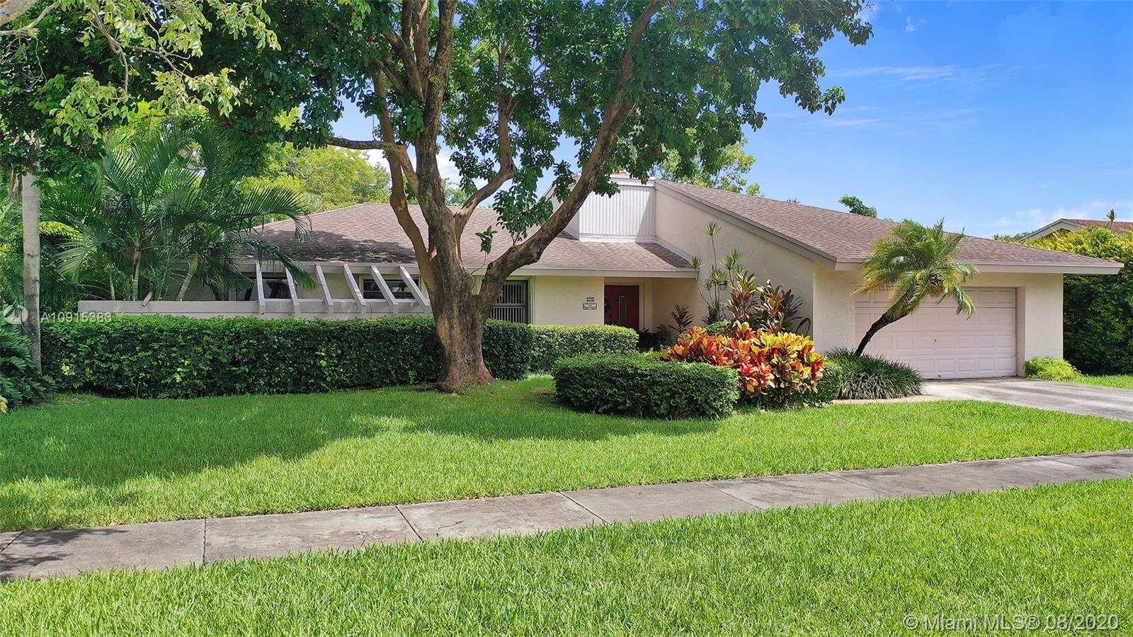 11625 Southwest 110th Road Miami, FL 33176 - Photo 3 of 24 Gallery Image 3