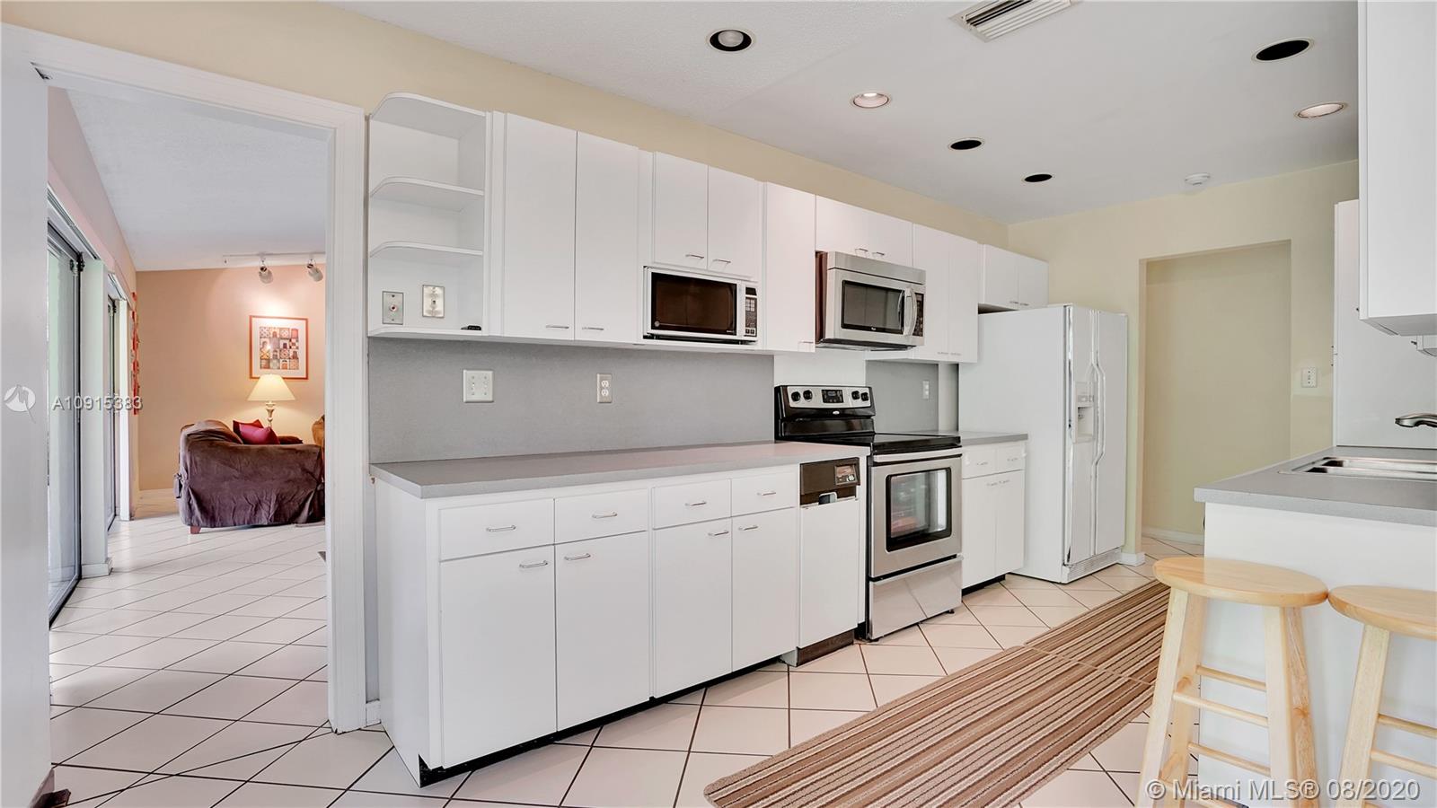 11625 Southwest 110th Road Miami, FL 33176 - Photo 8 of 24 Gallery Image 8