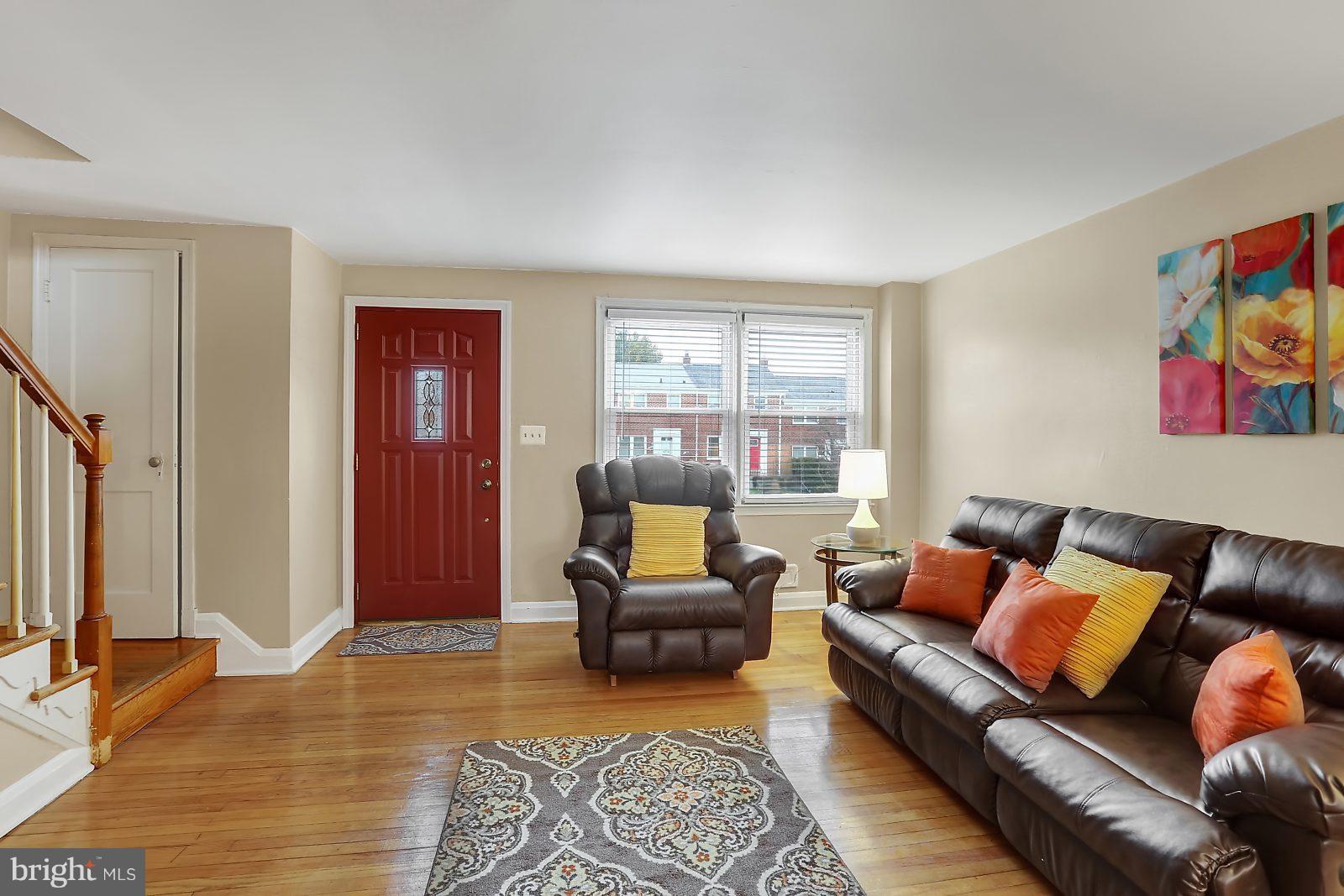 1553 Langford Road Baltimore, MD 21207 - Photo 3 of 21 Living Room