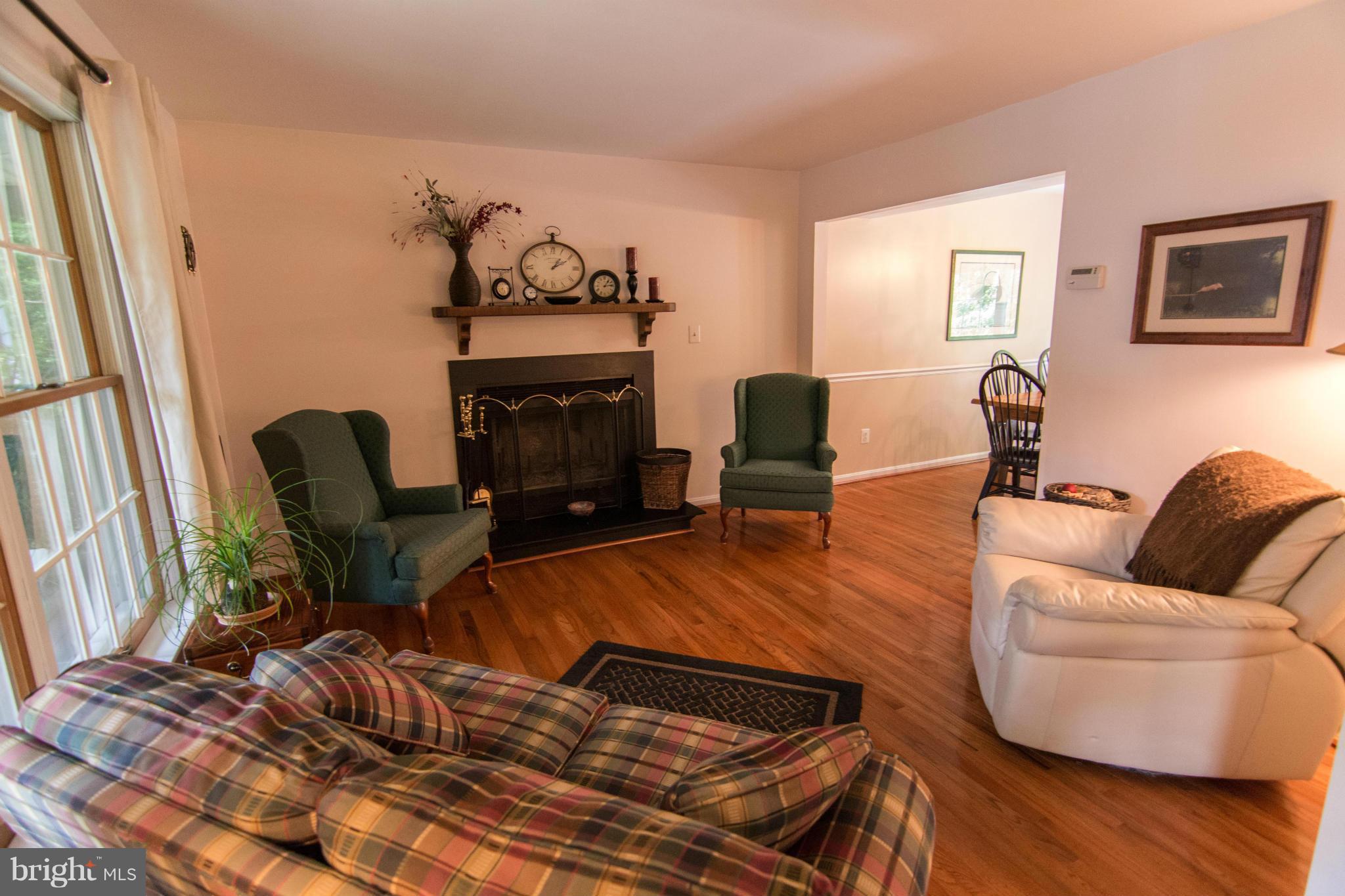 791 Snodgrass Road Crownsville, MD 21032 - Photo 5 of 29 Living Room