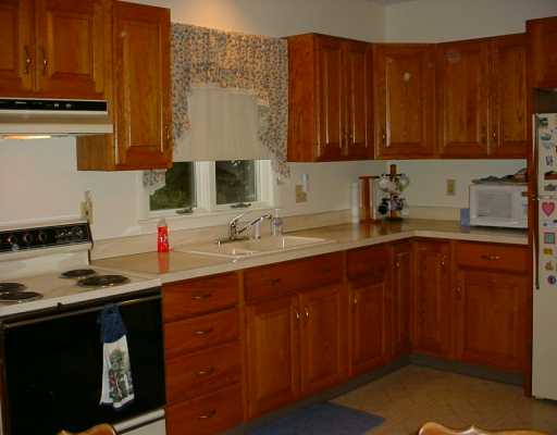 76 Lydia Avenue Woonsocket, RI 02895 - Photo 3 of 5 Kitchen.