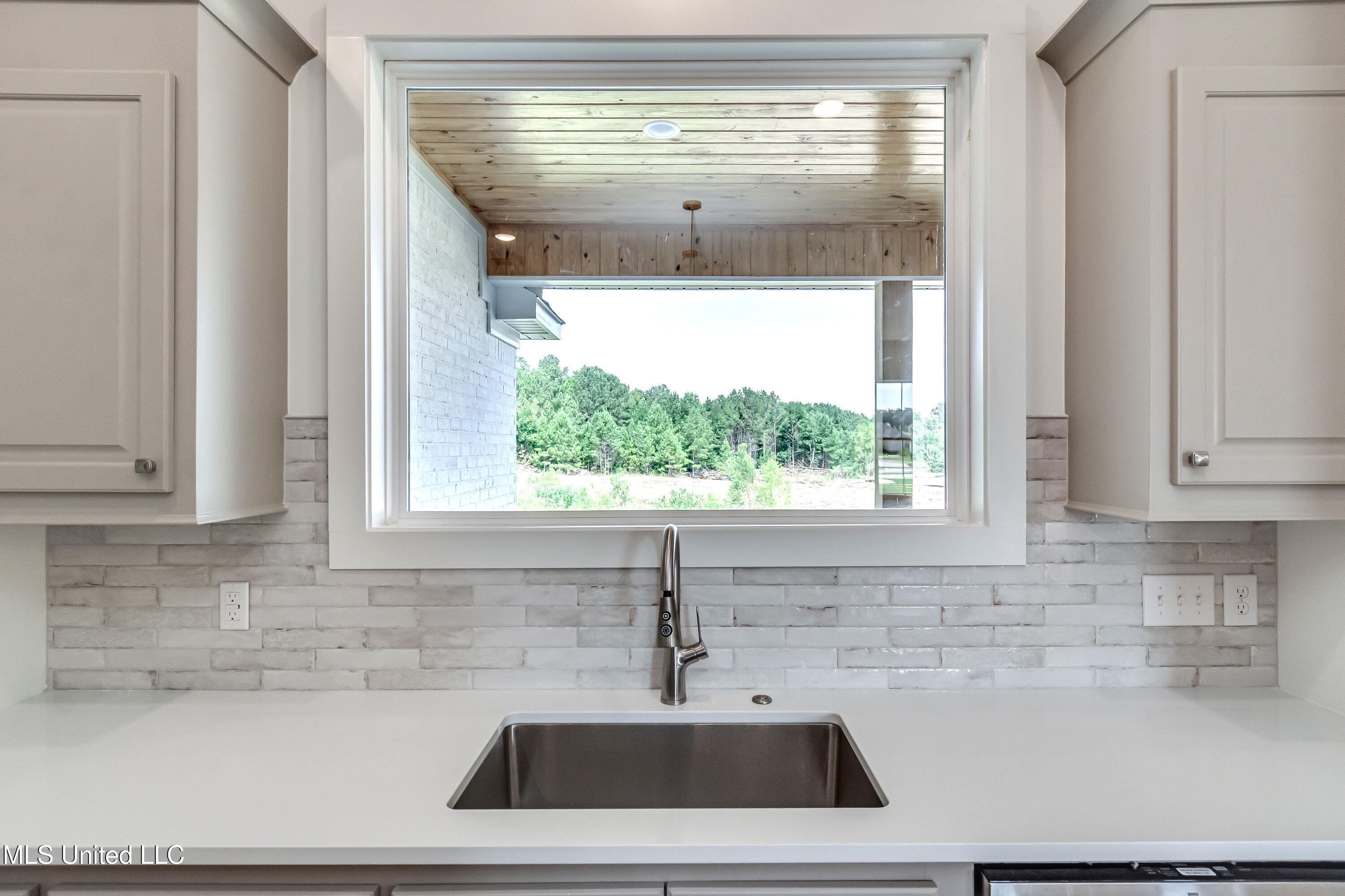 241 Bronson Bend Flowood, MS 39232 - Photo 22 of 59 241 Bronson St-32