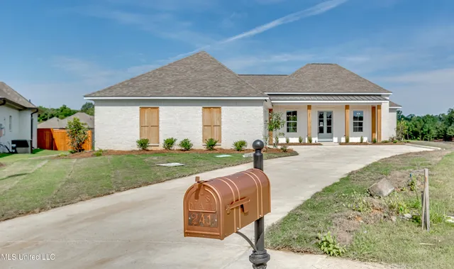 $458,999 | 241 Bronson Bend, Flowood, MS 39232
