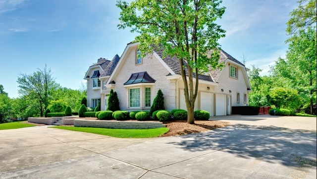 902 St Stephens Green Oak Brook, IL 60523 - Photo 3 of 25