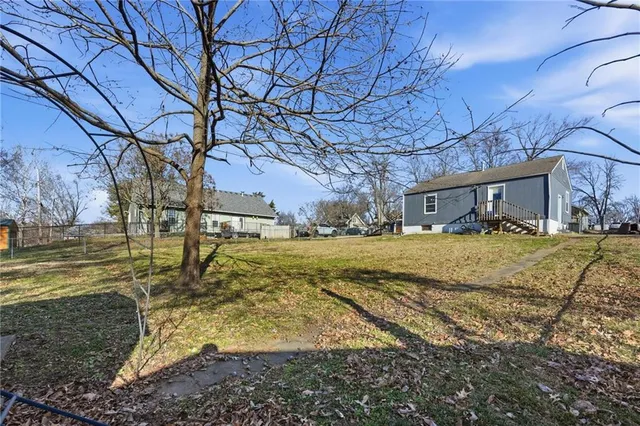 $165,000 | 305 Cline Street, Pleasant Hill, MO 64080