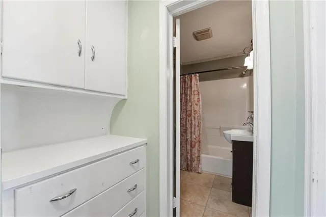 $165,000 | 305 Cline Street, Pleasant Hill, MO 64080