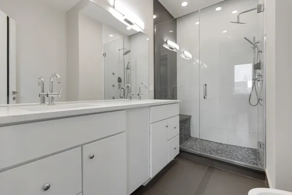 $454,900 | 225 South Hamilton Avenue, Unit 3, Chicago, IL 60612