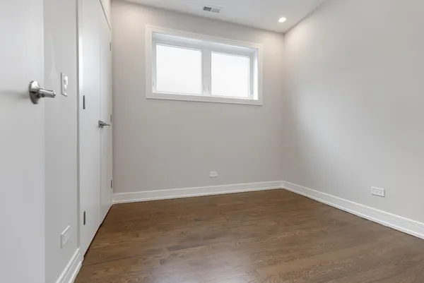 $454,900 | 225 South Hamilton Avenue, Unit 3, Chicago, IL 60612