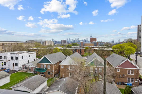 $454,900 | 225 South Hamilton Avenue, Unit 3, Chicago, IL 60612
