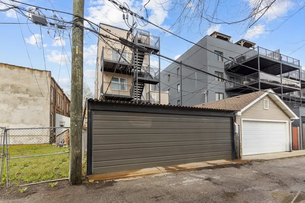 $454,900 | 225 South Hamilton Avenue, Unit 3, Chicago, IL 60612