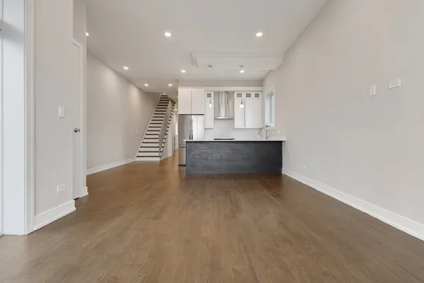 $454,900 | 225 South Hamilton Avenue, Unit 3, Chicago, IL 60612