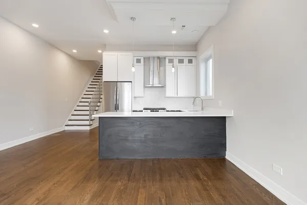 $454,900 | 225 South Hamilton Avenue, Unit 3, Chicago, IL 60612