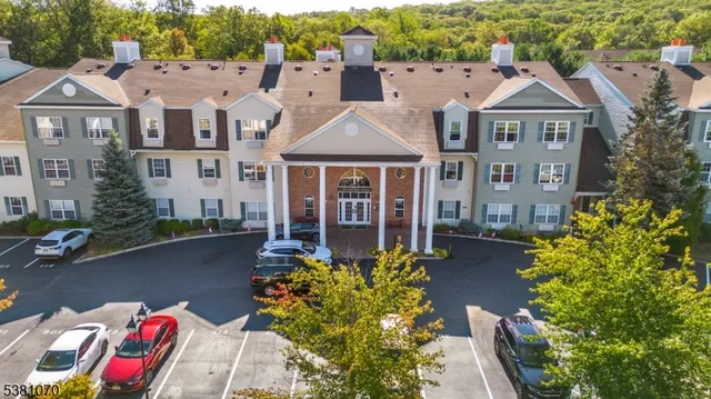 $264,900 | 2 Richmond Road, Unit 210, West Milford, NJ 07480