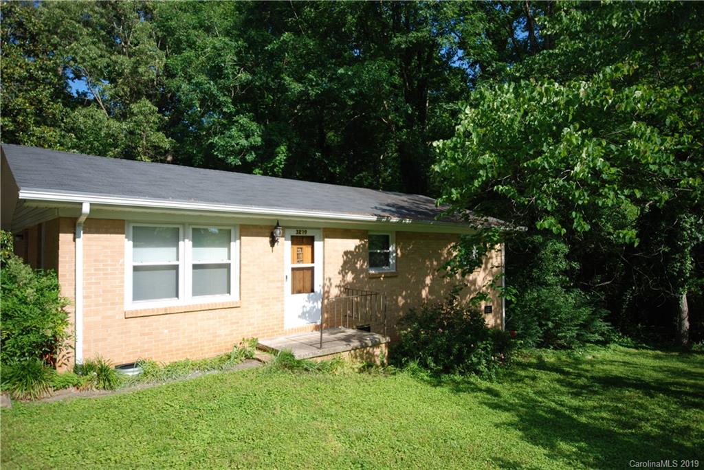 3219 Flowe Street Gastonia, NC 28052 - Photo 1 of 4