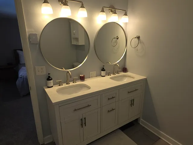 $3,775 | 308 East Spooner Road, Fox Point, WI 53217