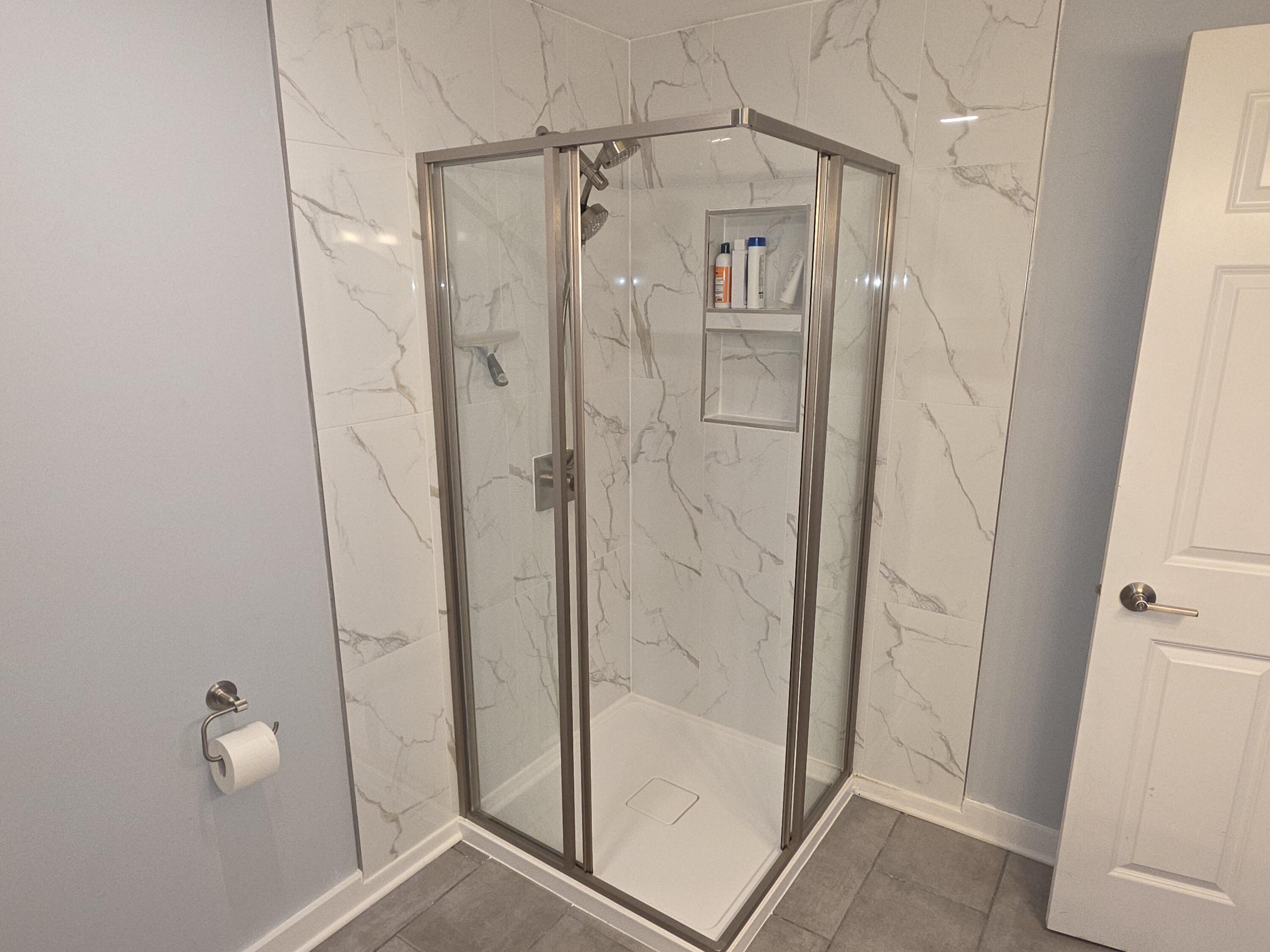 308 East Spooner Road Fox Point, WI 53217 - Photo 17 of 30 20260129_113007