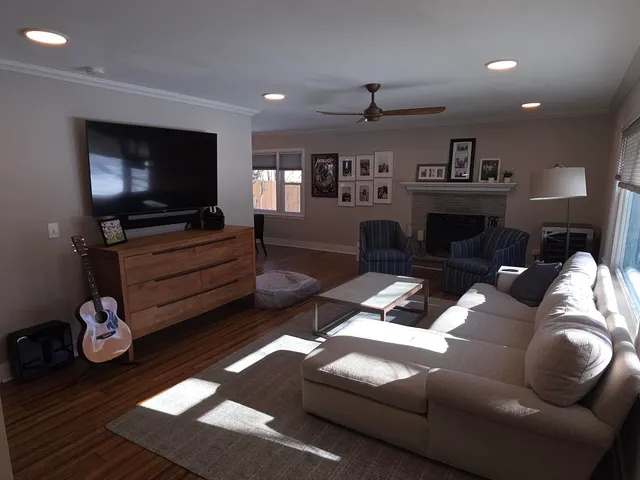 $3,775 | 308 East Spooner Road, Fox Point, WI 53217