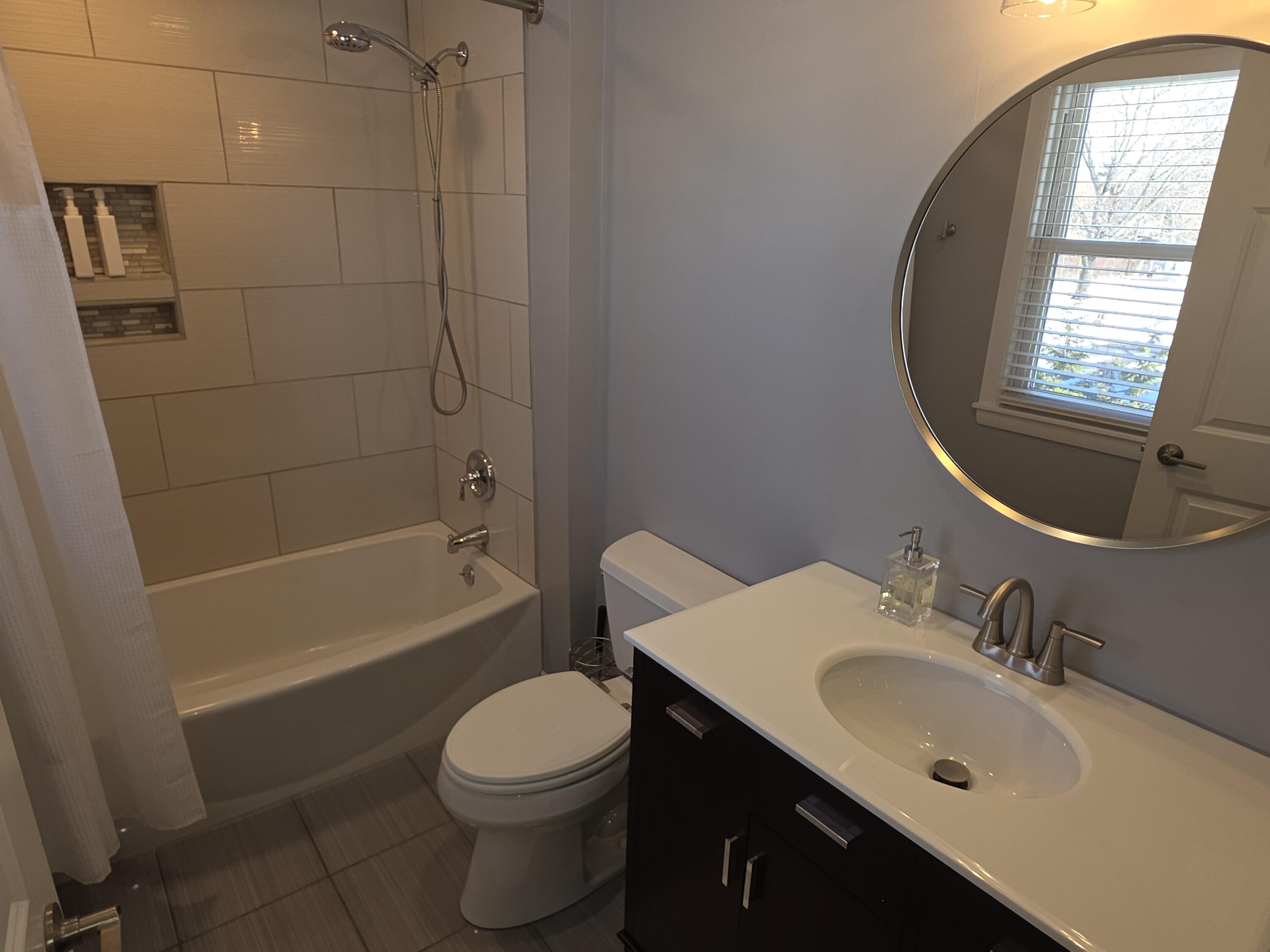 308 East Spooner Road Fox Point, WI 53217 - Photo 21 of 30 20260129_113205