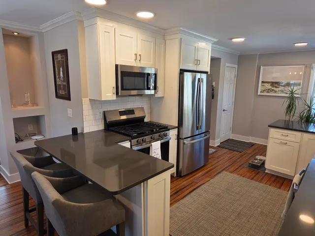 $3,775 | 308 East Spooner Road, Fox Point, WI 53217